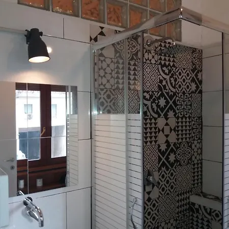 Trastevere Station Homestay
