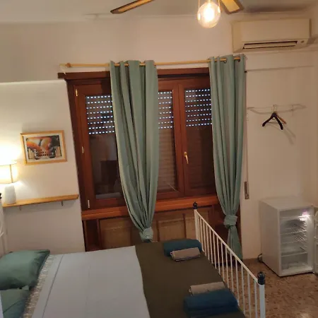 Homestay Trastevere Station
